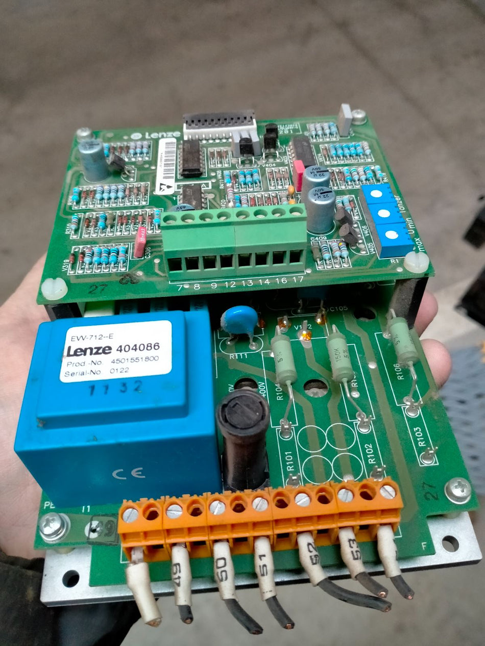 1 PC usado para Lenze EVV-712-E