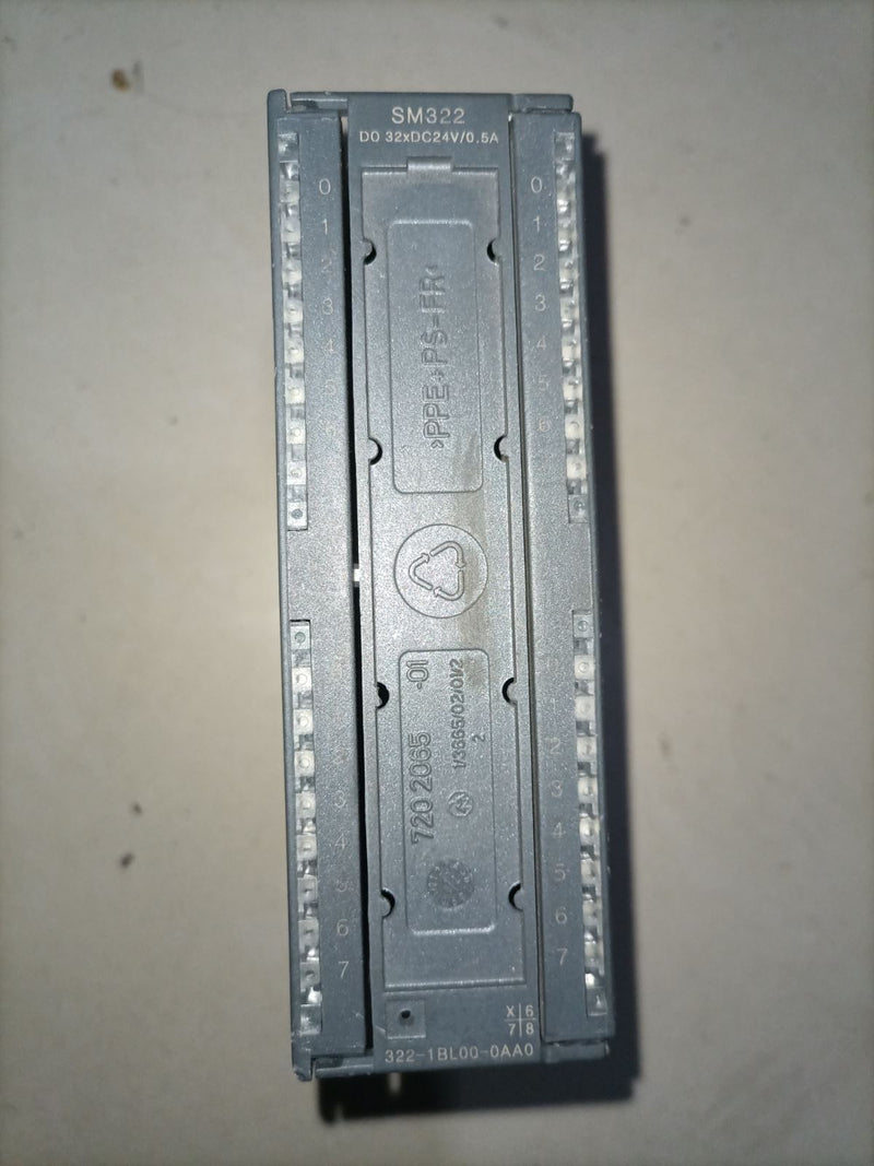 1PC USED Siemens 6ES7322-1BH10-0AA0