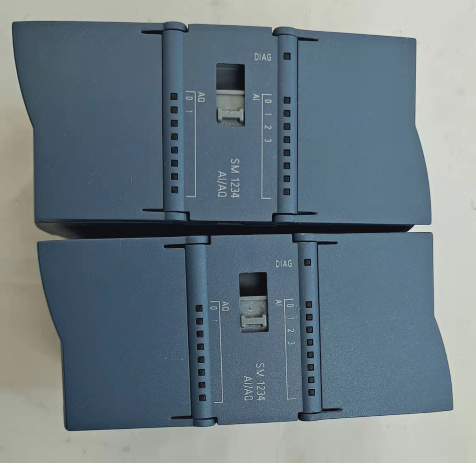 1 PC USADO Siemens 6ES7234-4HE32-0XB0