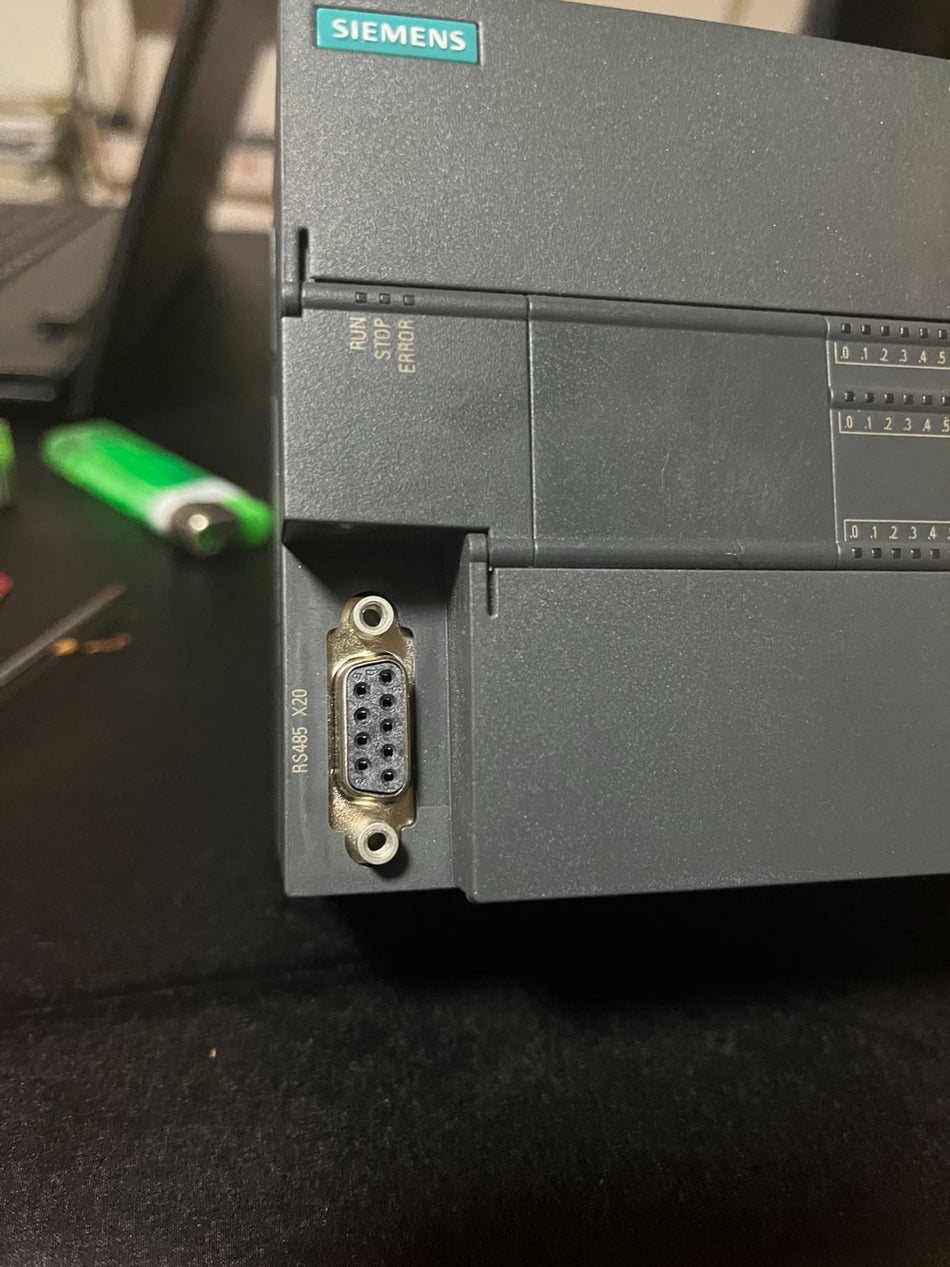 1 PC USADO Siemens 6ES7288-1SR30-0AA0