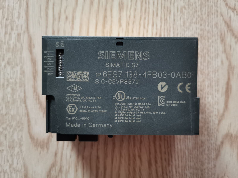 1PC USED Siemens 6ES7138-4FB04-0AB0