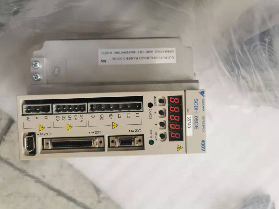 1 PEÇA USADA YASKAWA SGDH-05DE