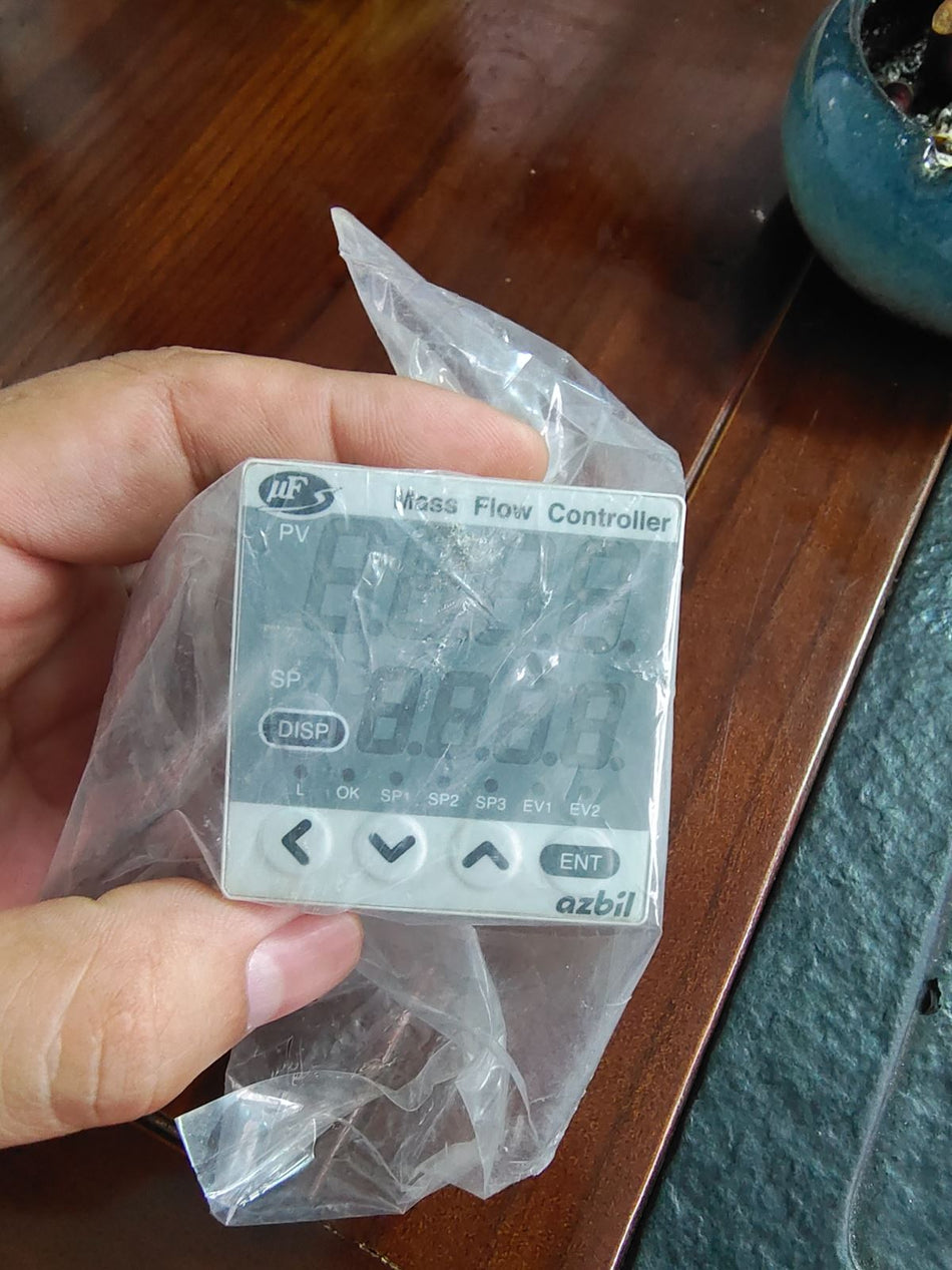 1PC AZBIL MPC0002B BRNW20000 usado