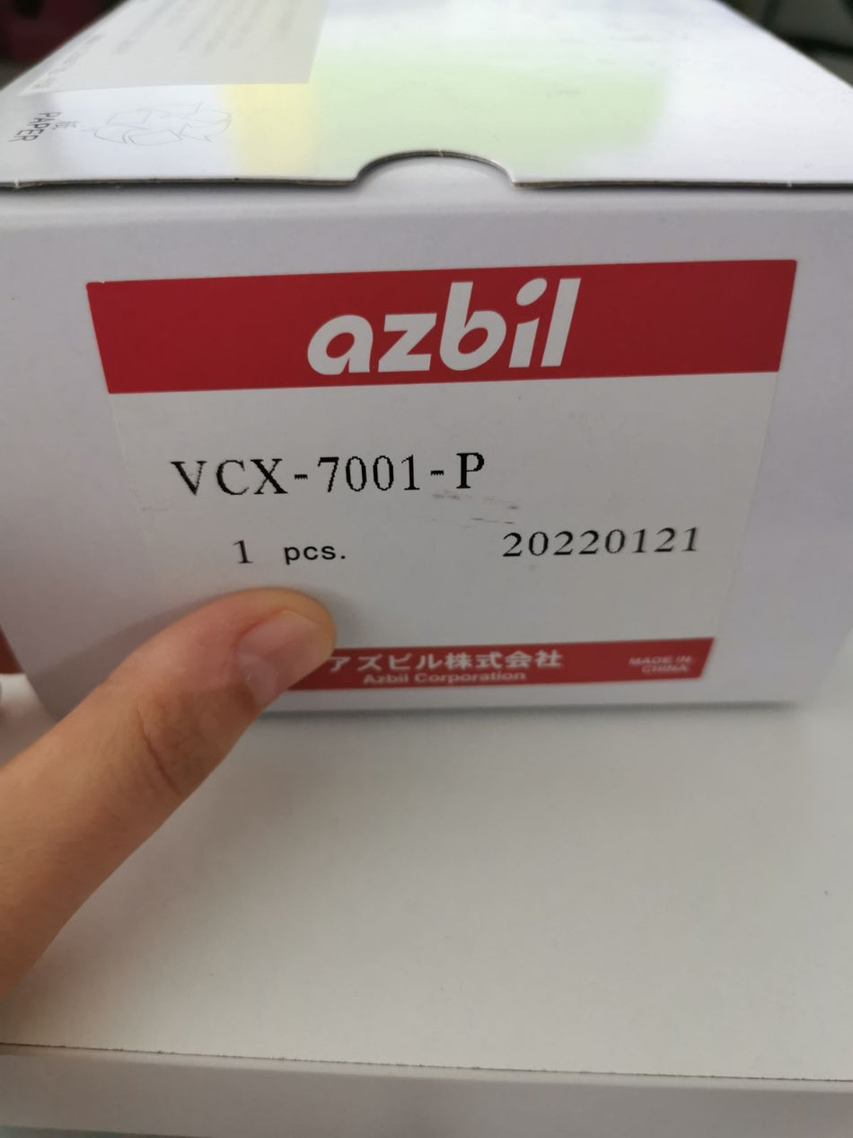 1PC AZBIL VCX-7001-P novo 