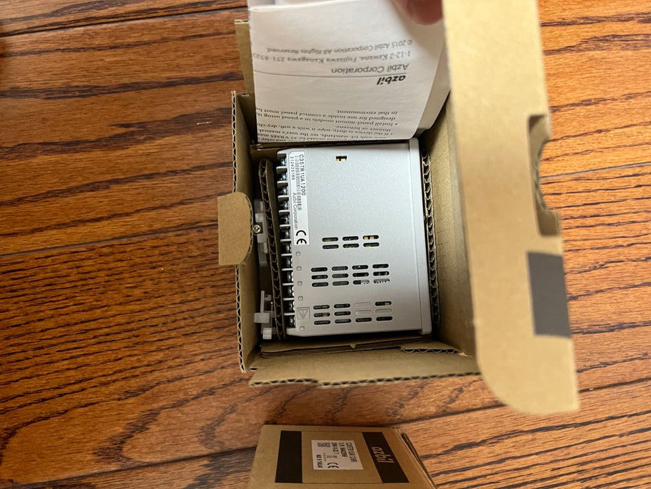1PC AZBIL C35TR1UA1200  new