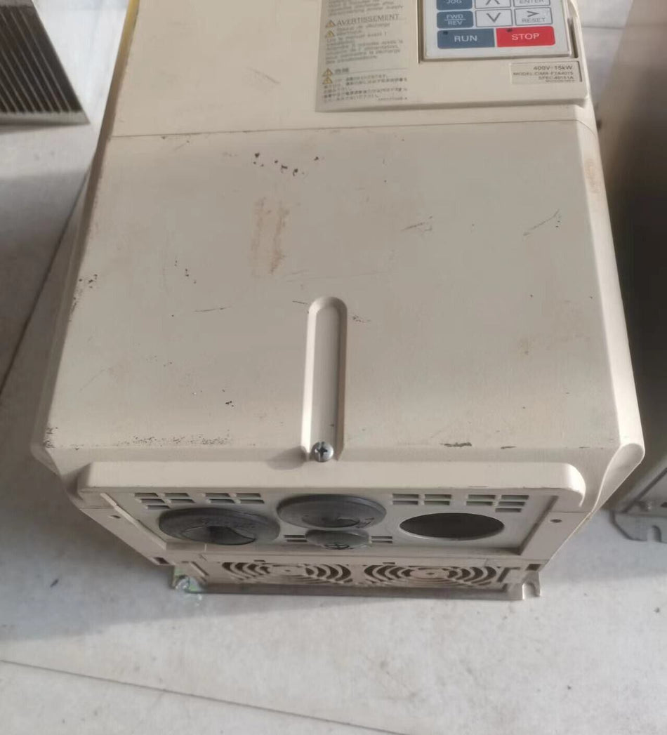 1 PEÇA USADA YASKAWA CIMR-F7A2015
