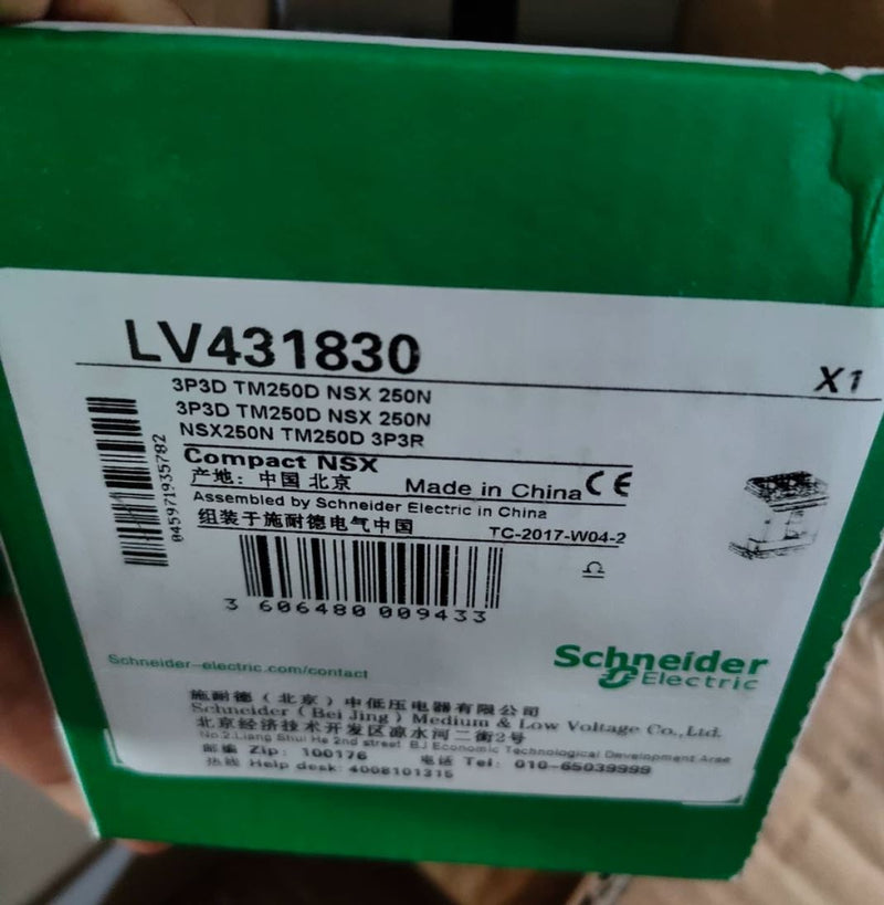 1PC New in Box Schneider LV431830