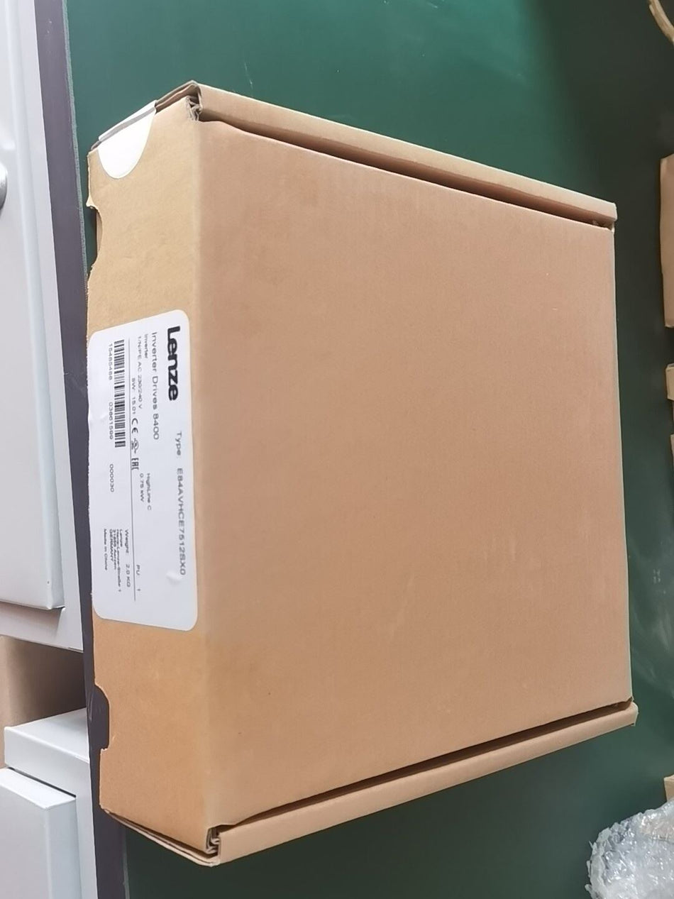 1 件 LENZE E84AVHCE7512SX0 全新