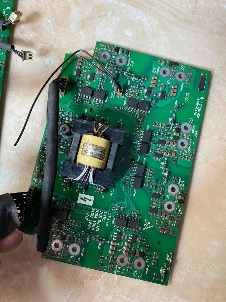 1PC para UT65 ISS 02.00 7004-1064 usado