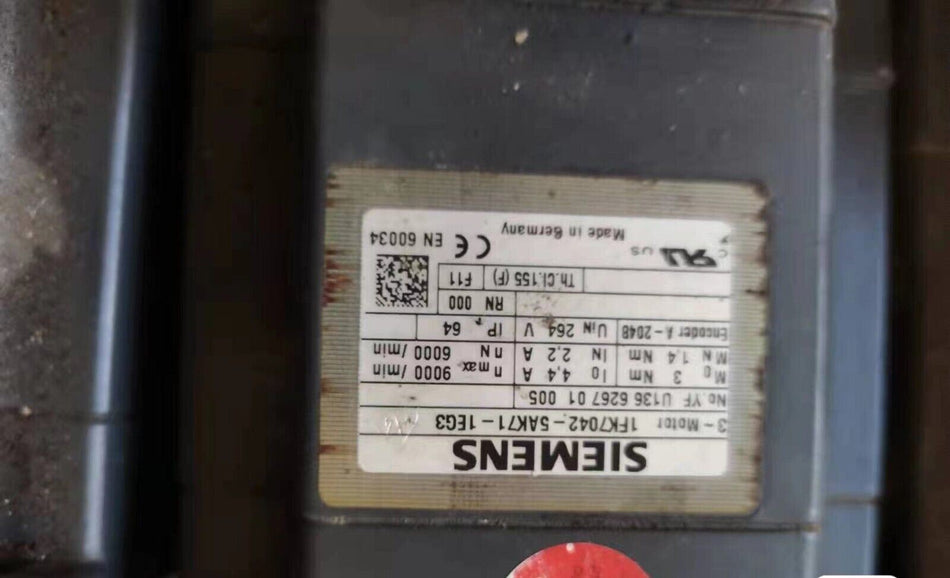 1PC SIEMENS 1fk7042-5ak71-1eg3 usado
