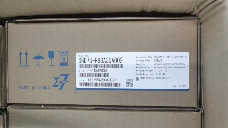 1PC Yaskawa SGD7S-R90A30A002 new SGD7SR90A30A002