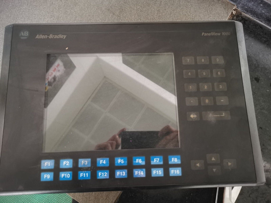 1PC para Allen-Bradley 2711-K10C8 usado 2711K10C8 