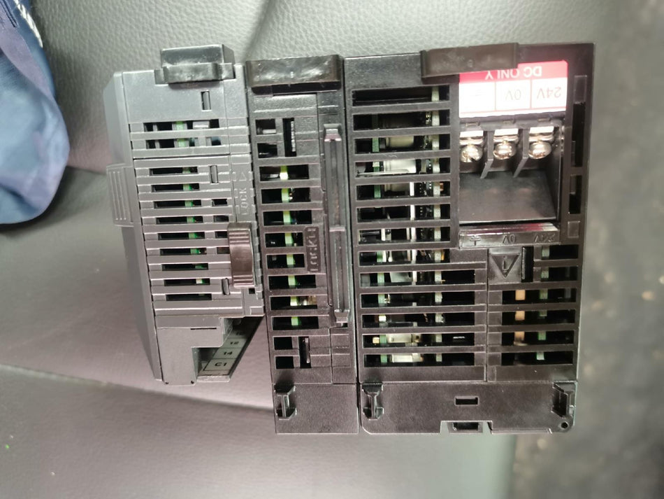 1 peça para KEYENCE KV-7500 usado KV7500 