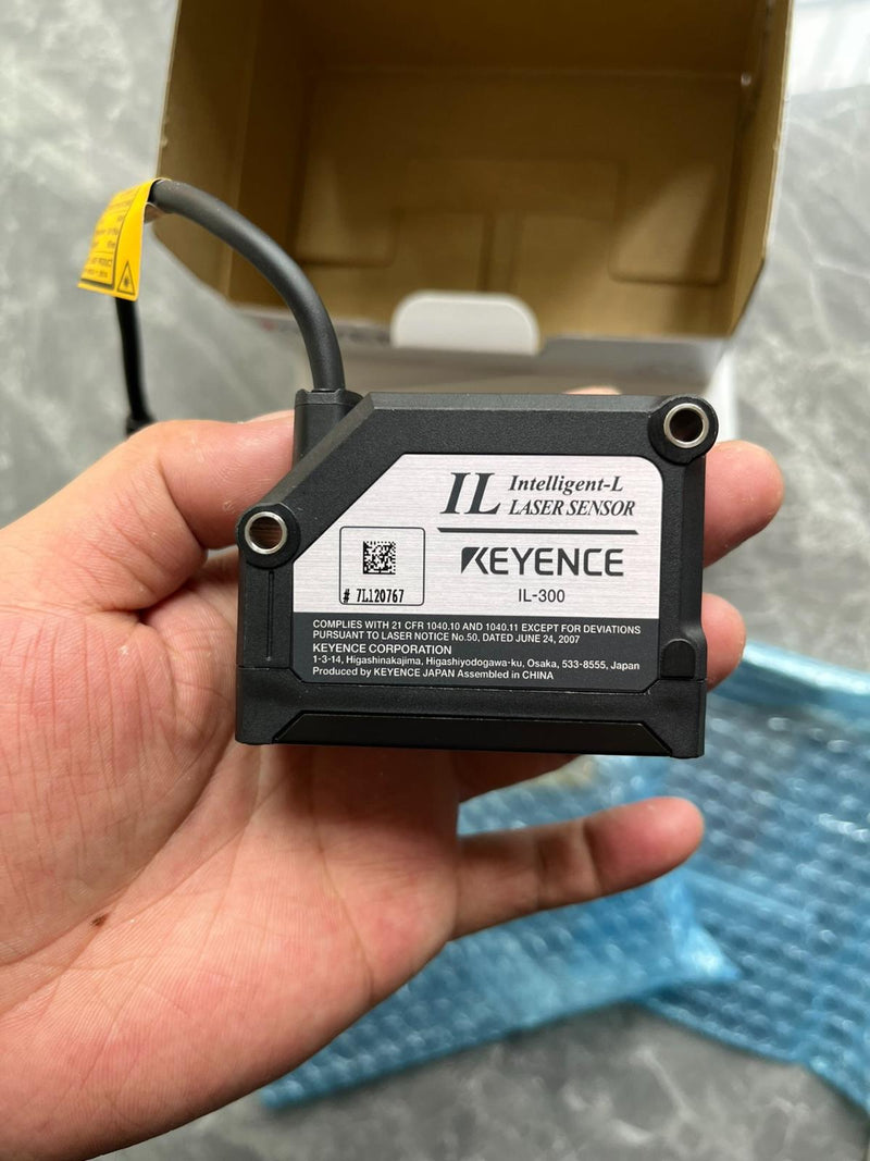 1pc for  KEYENCE IL-300 new IL300