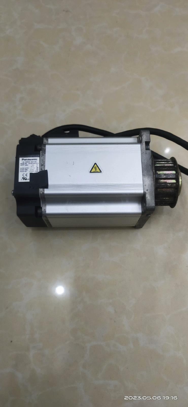 1 PC para Panasonic MHMD082G1U usado 