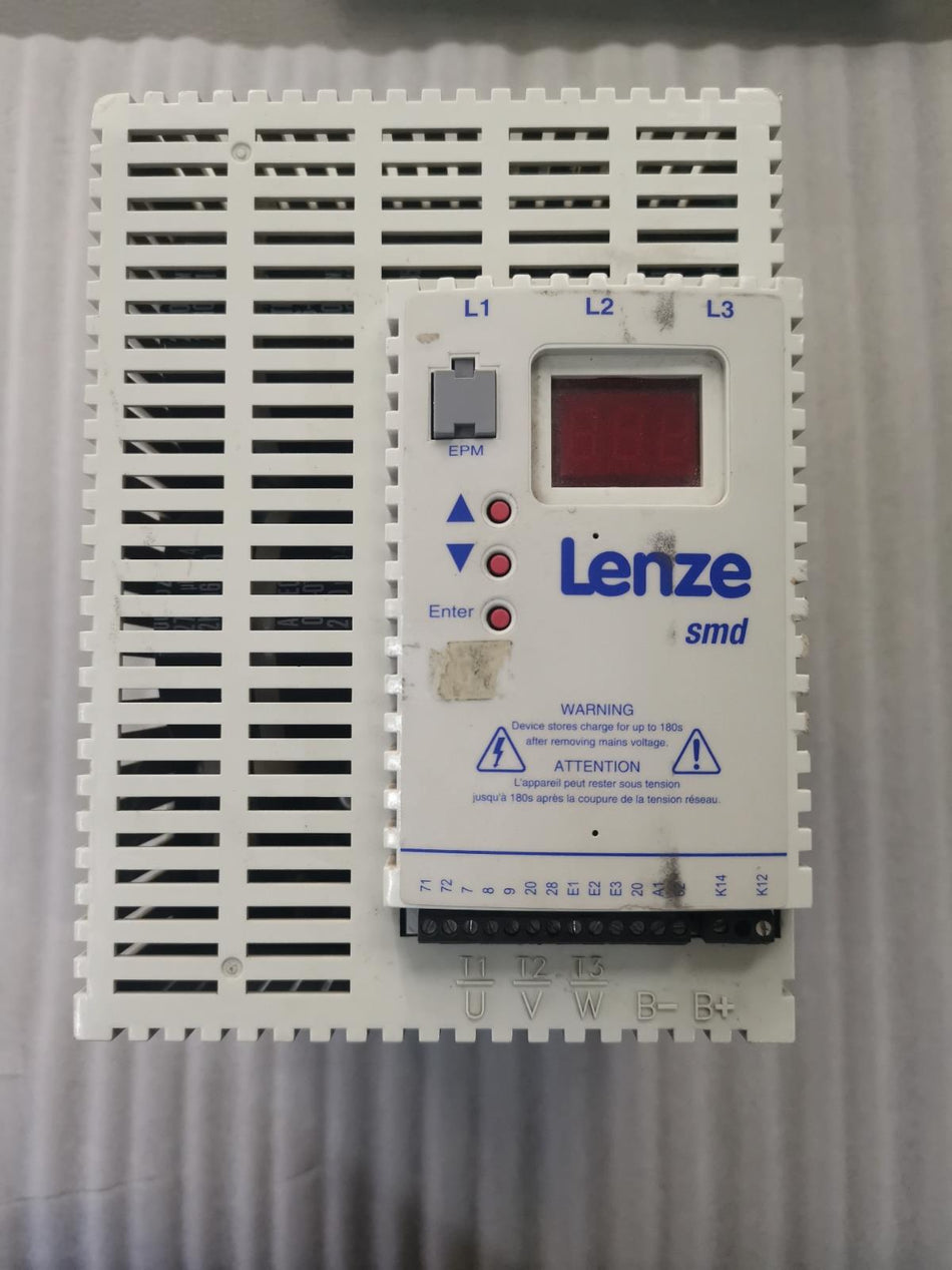 1PC 适用于 LENZE ESMD113L4TXA 二手