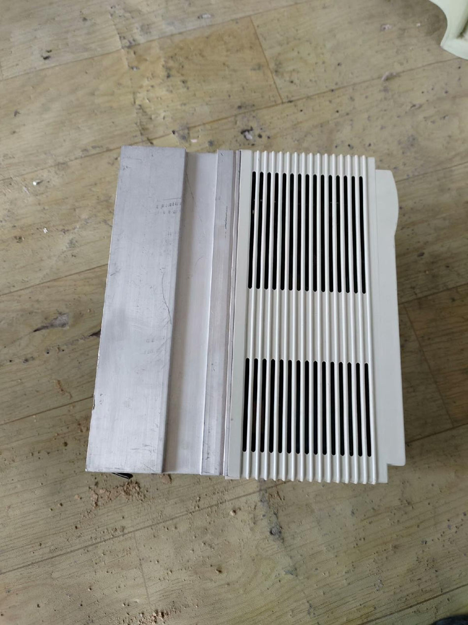 1 件适用于 LENZE EVF8215-E 二手 EVF8215E 有现货 C-22-2-003 