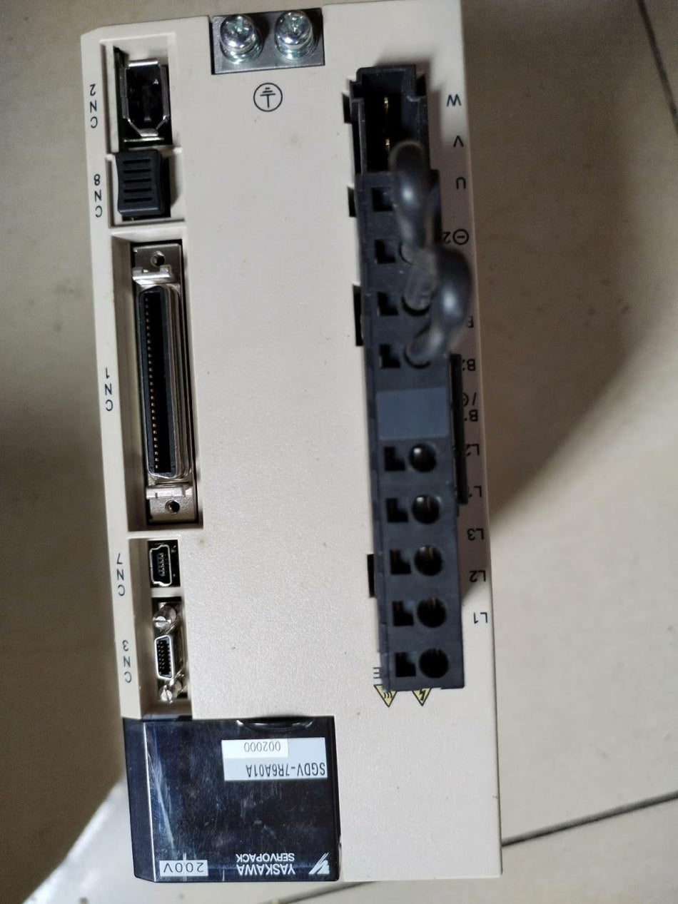 1 peça para Yaskawa SGDV-7R6A01A usado SGDV7R6A01A