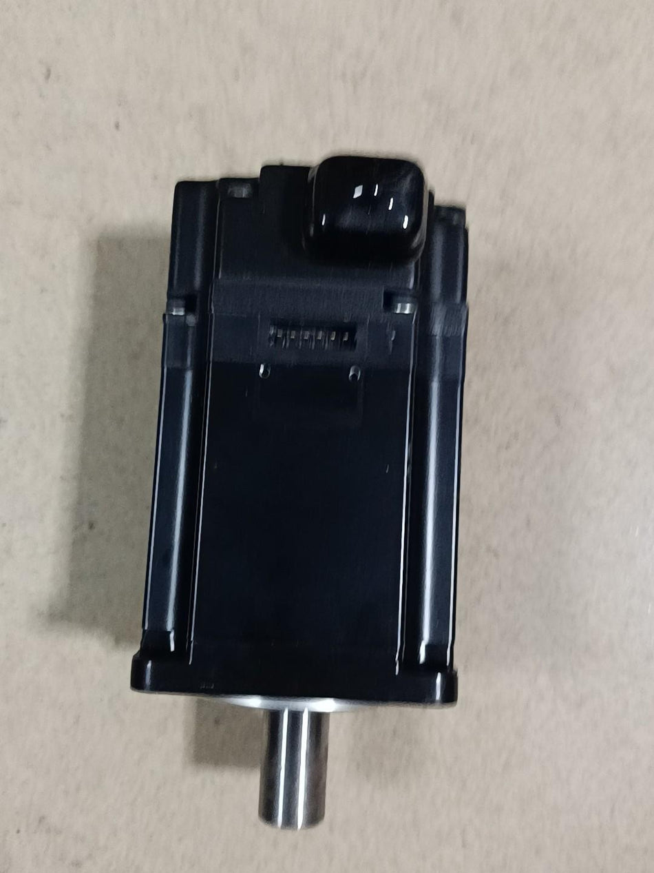 1PC para Yaskawa SGMAV-04ADA61 usado SGMAV04ADA61