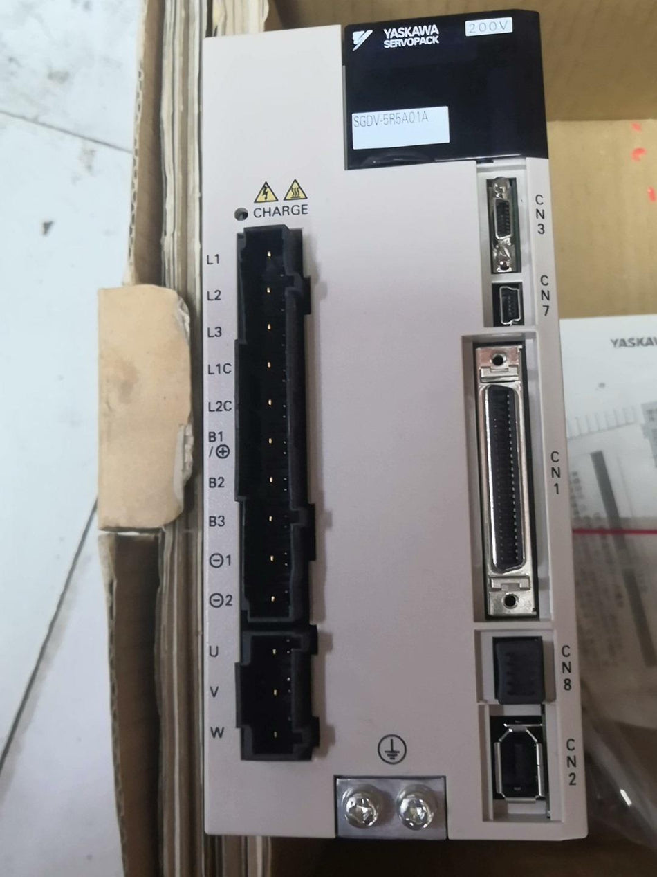 1 peça para Yaskawa SGDV-5R5A01A usado SGDV5R5A01A 