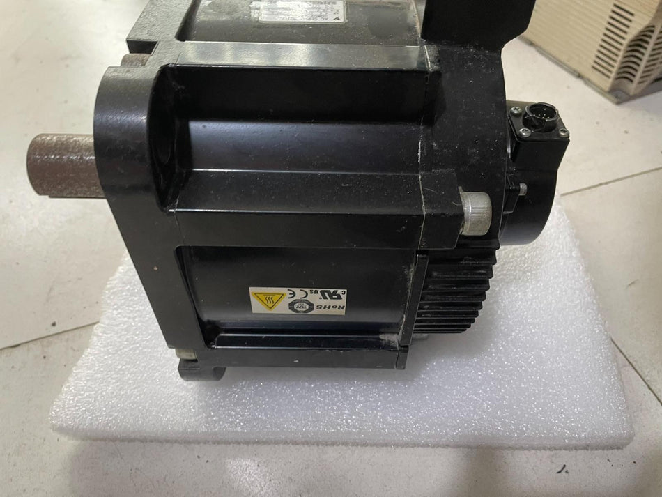 1PC para Yaskawa SGMGV-44ADC61 usado SGMGV44ADC61