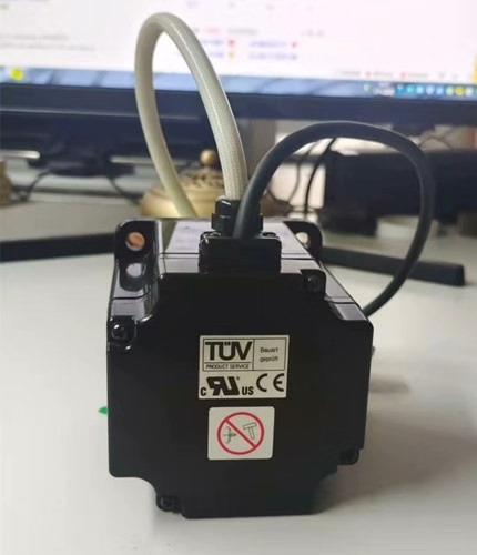 1 peça para Yaskawa SGMPH-04DAA61D novo SGMPH04DAA61D