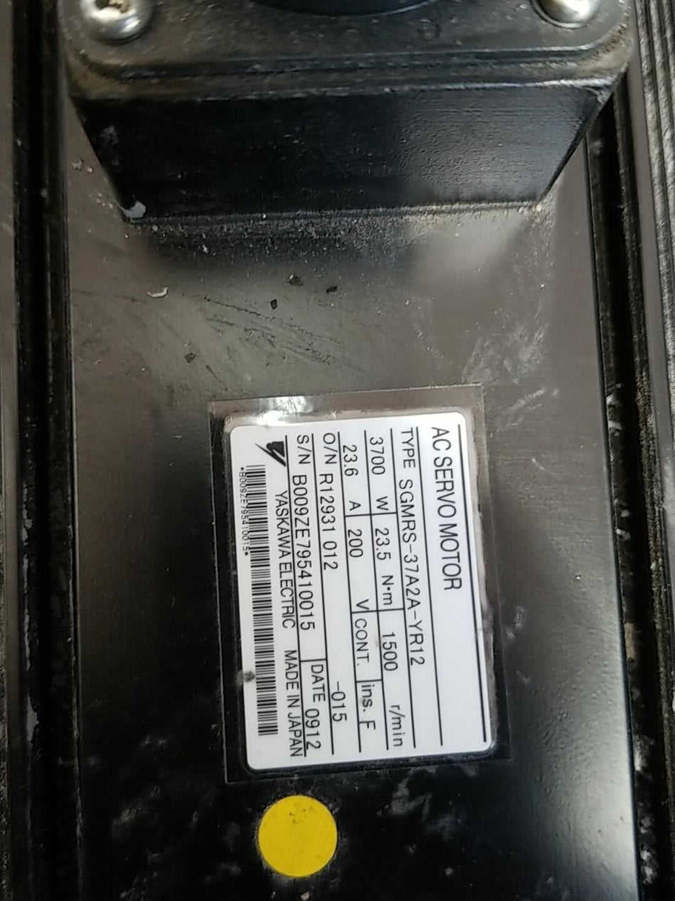1 peça Yaskawa SGMRS-37A2A-YR12 USADO SGMRS-37A2A-YR12