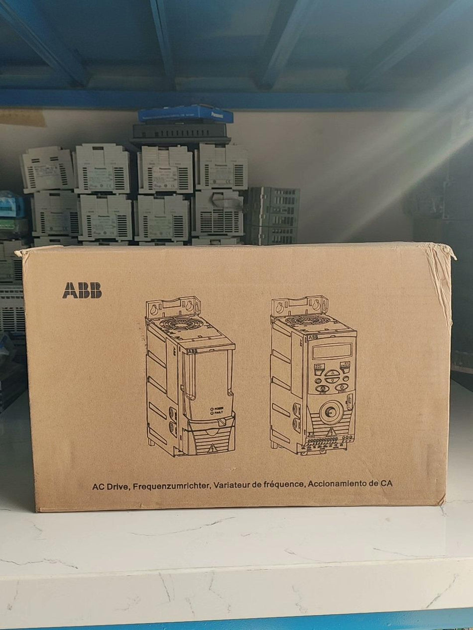 1PC para ABB ACS355-03E-05A6-4 novo ACS35503E05A64 