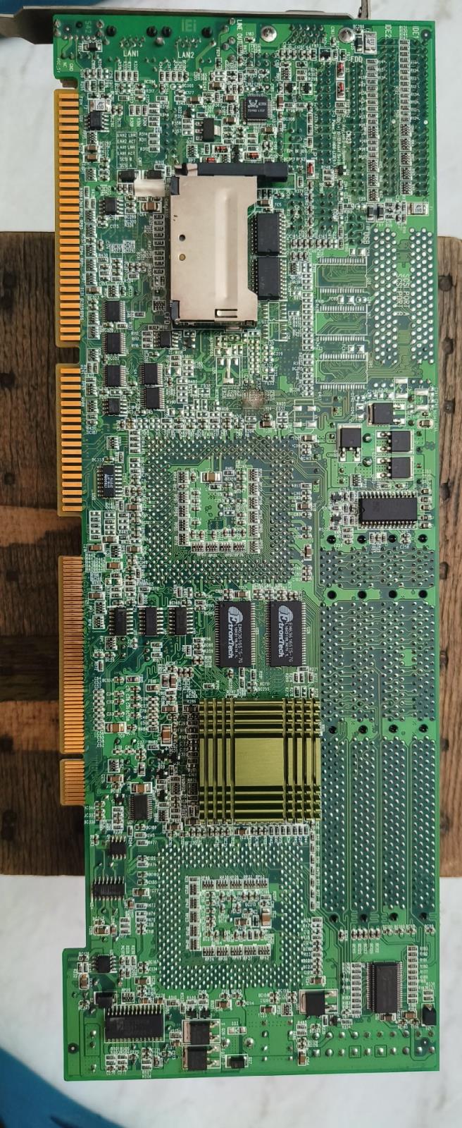 1 PC para IEI ROCKY-3732EV-R2 usado ROCKY3732EVR2