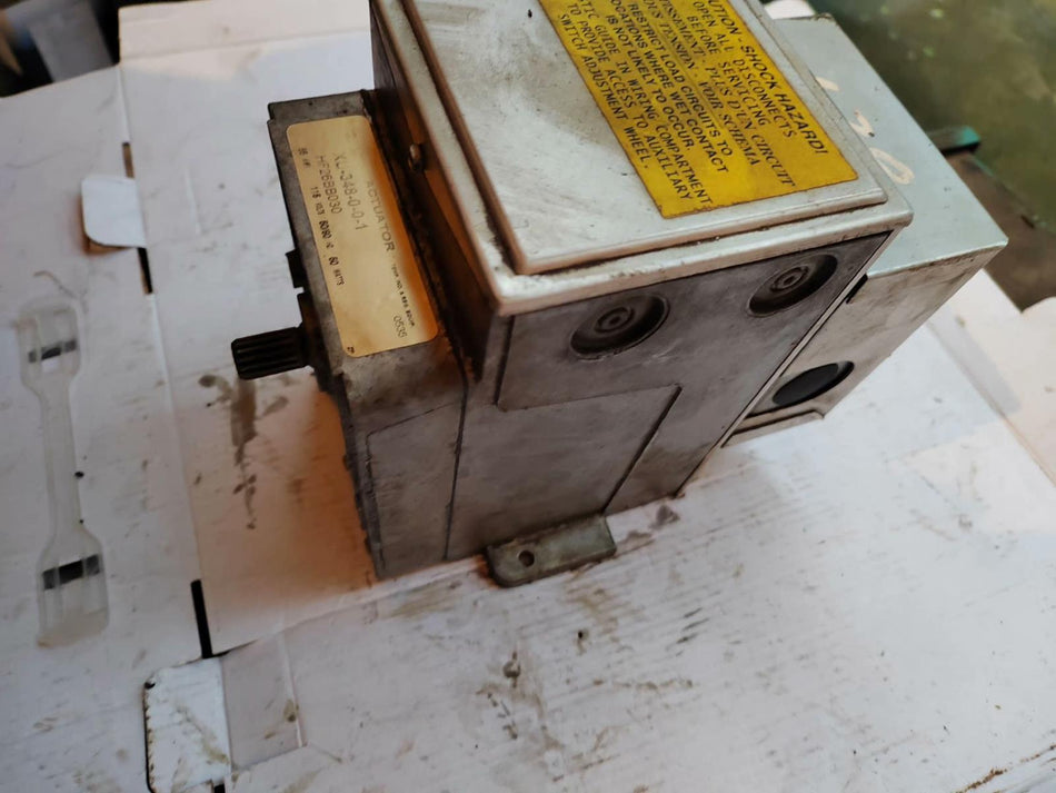 1PC para operador HF26BB030 usado 