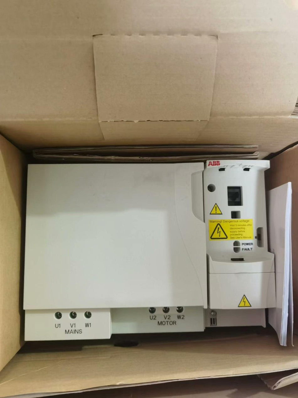 1PC 适用于 ABB ACS310-03E-41A8-4 全新 ACS31003E41A84 