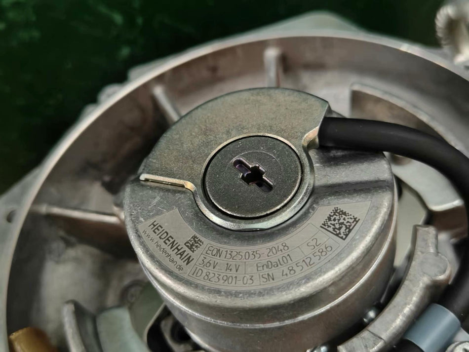 1 peça para HEIDENHAIN EQN1325.035-2048 usado EQN1325.0352048