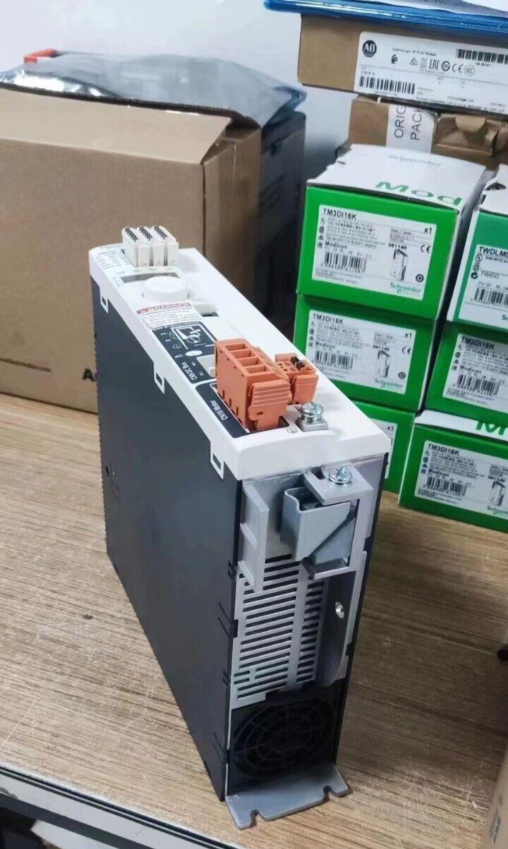 1 PC  for Schneider  LXM32CD30N4  New