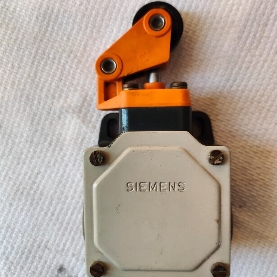 1PC PARA SIEMENS 3SE3 100-1E usado 3SE3 1001E em stock C-19-3-011