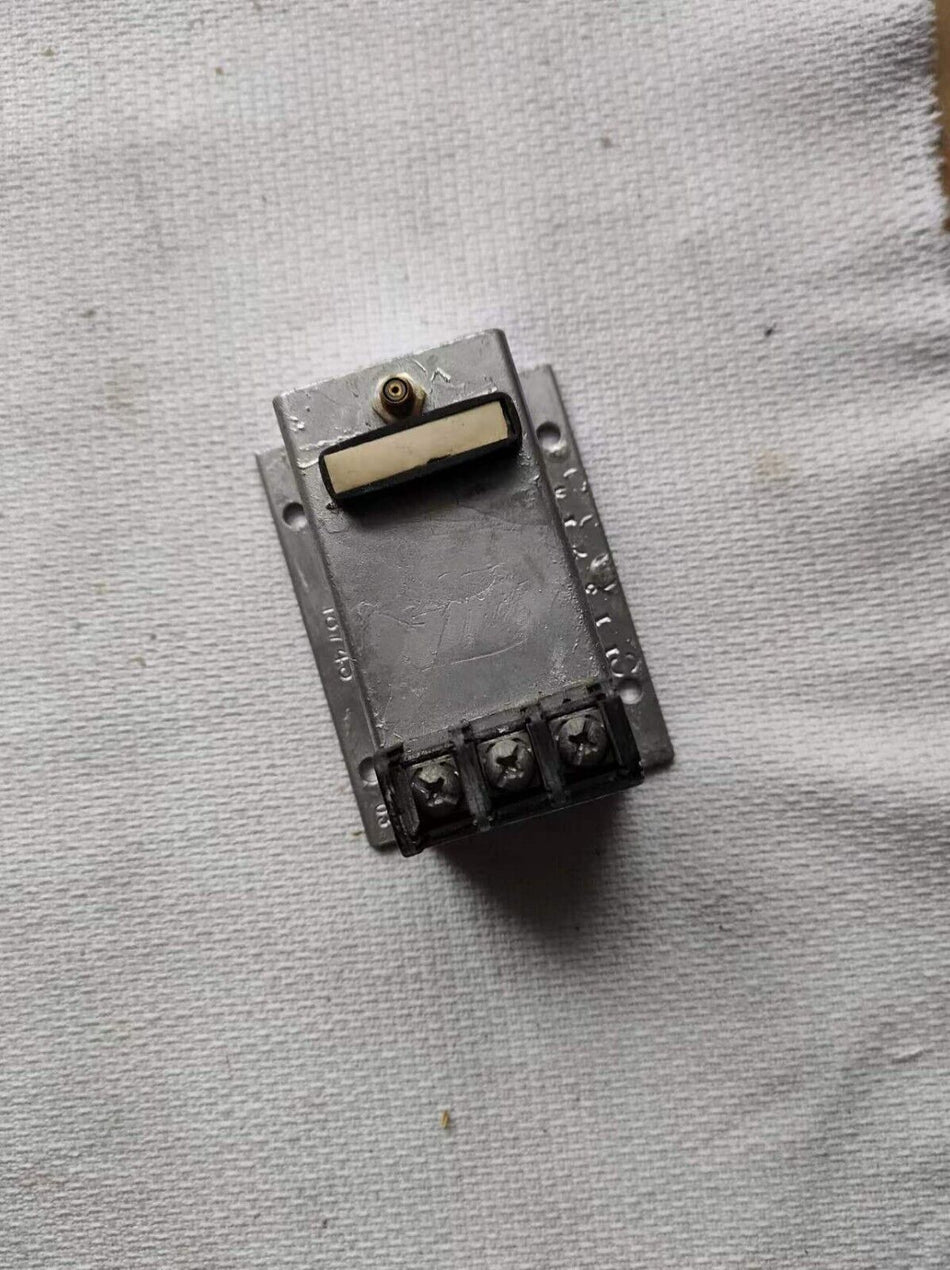 1PC PARA pc 18744-01F usado 1874401F em stock A-6-3-013