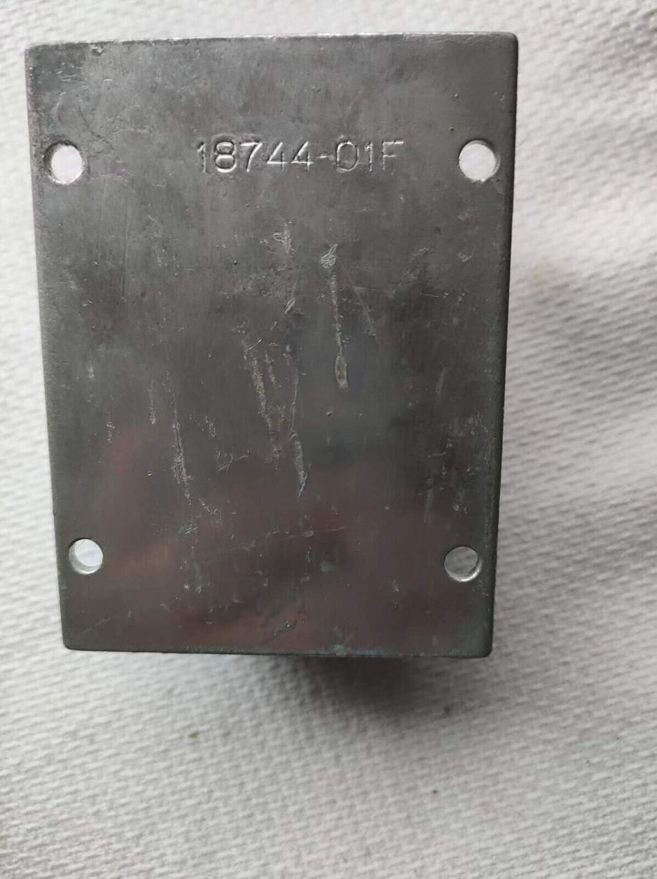 1PC PARA pc 18744-01F usado 1874401F em stock A-6-3-013