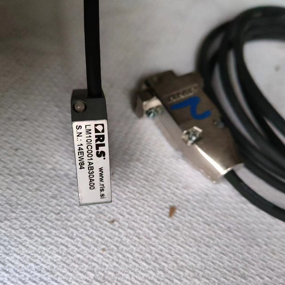 1 PC PARA RLS LM10IC001AB30A00 USADO em stock A-5-2-009 