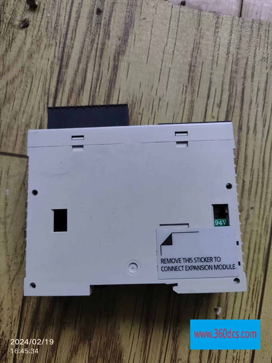 1PC para IDEC FC4A-T08S1 usado FC4AT08S1 