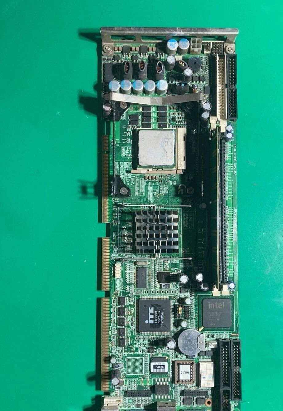 1 peça para Advantech PCA-6186 REV.B2 USADO PCA6186 REV.B2