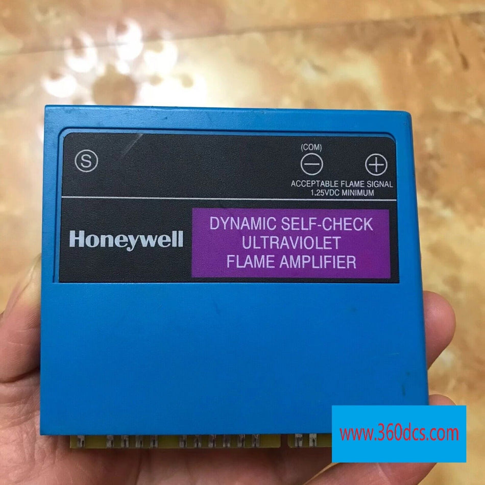 1 peça para Honeywell R7861A1026 usado 