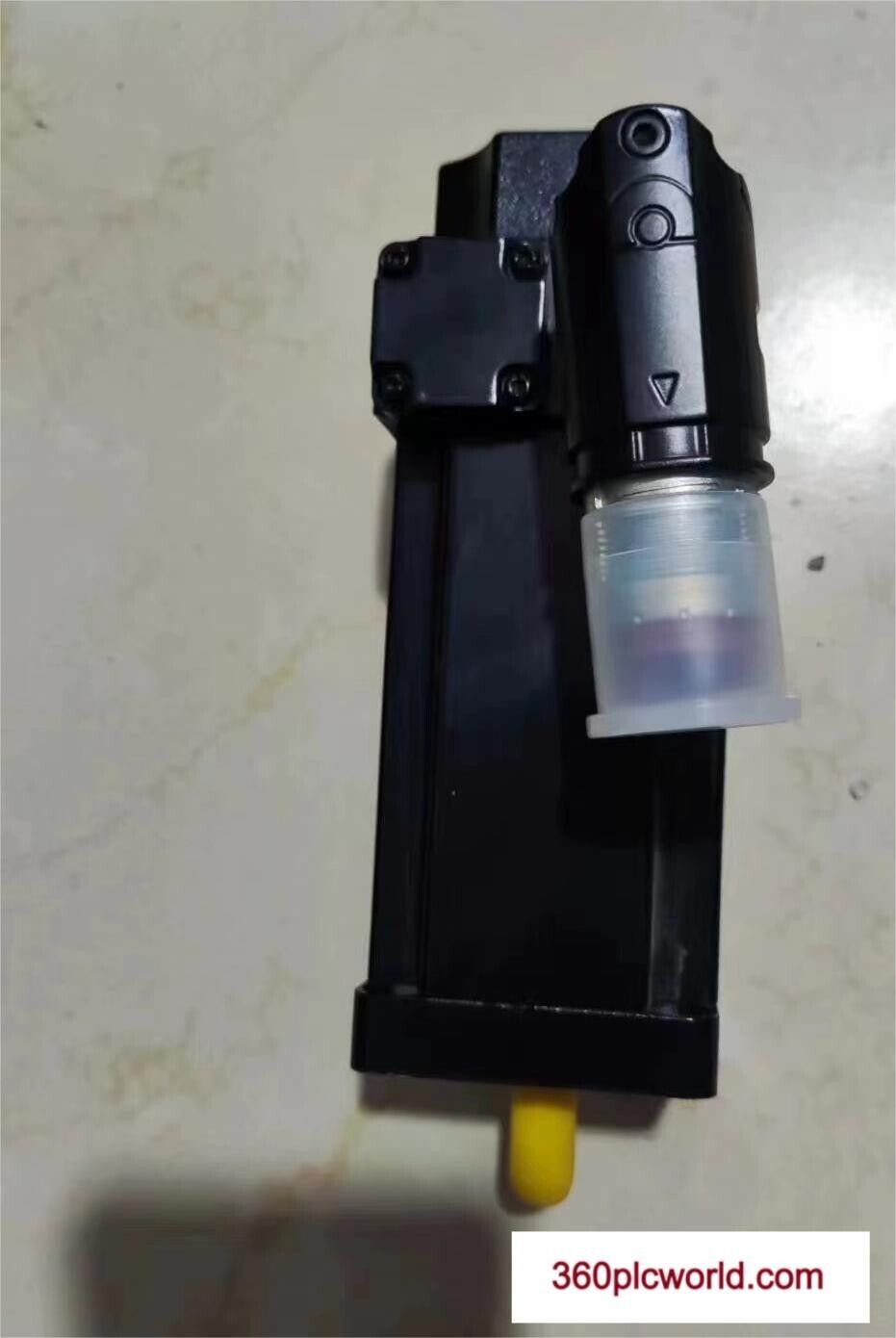 1 peça para B&R 8LSA25.D9060S200-3 usado 8LSA25.D9060S2003