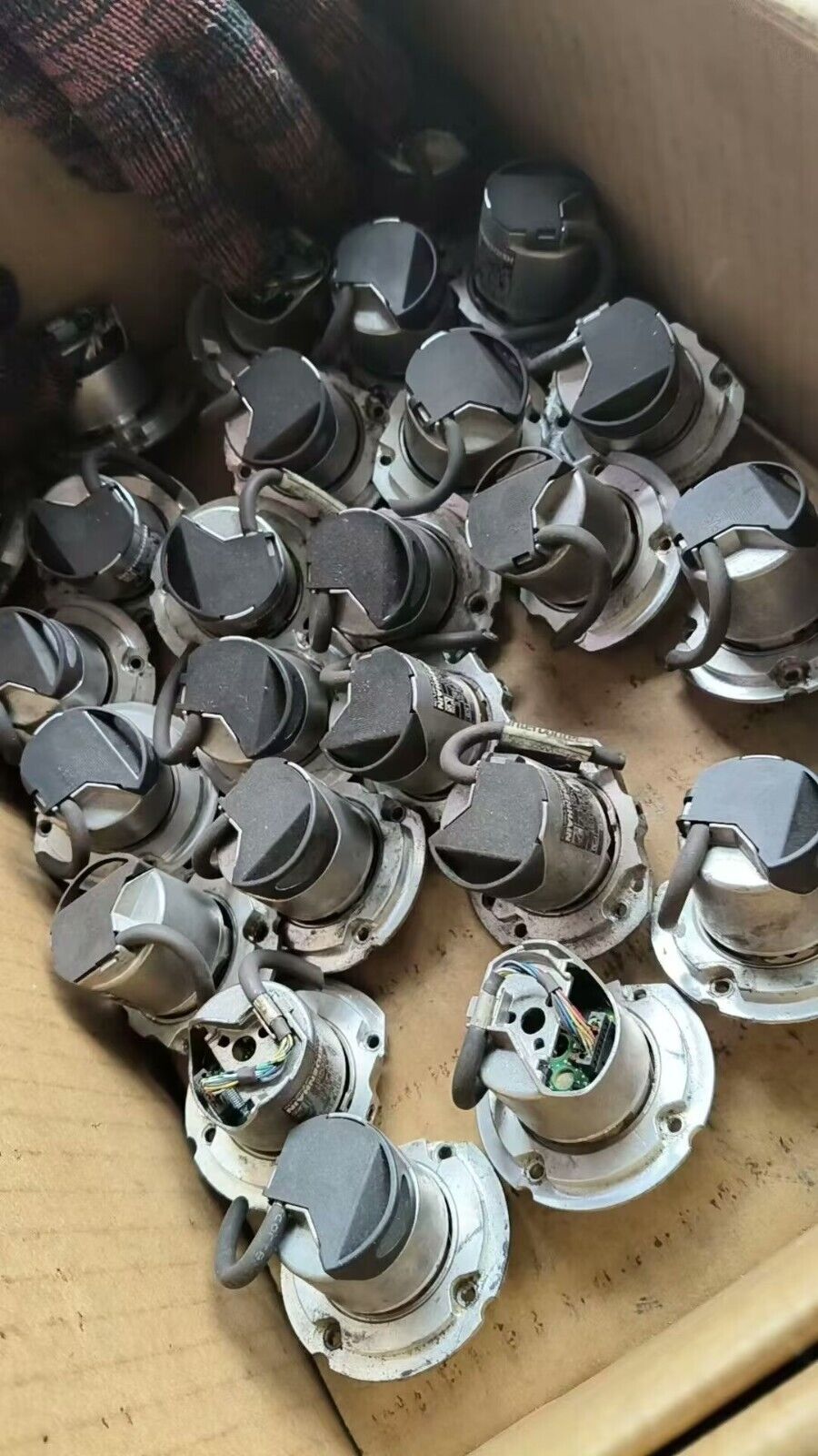 1PC 适用于 HEIDENHAIN ECN 1113 512 5PS15-R8 ID:606 684-01，用于 MX STOCK 