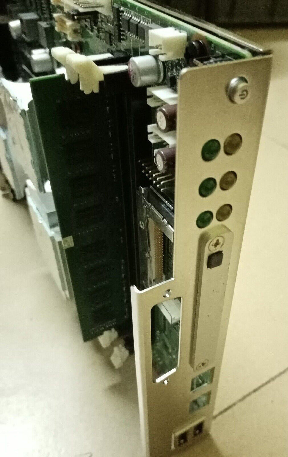1 PC PARA NEXCOM NISB3140 USADO