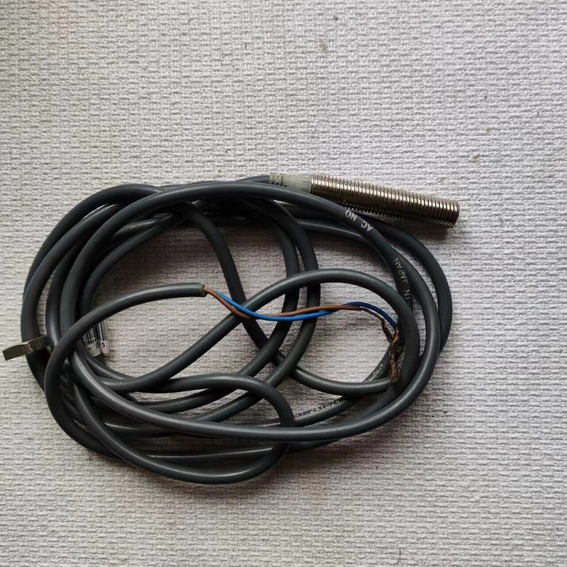 1PC for OMRON E2E-XIR5Y1 used E2EXIR5Y1 in stock A-4-2-014