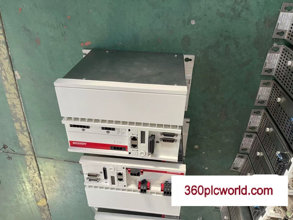 1 PC PARA BECKHOFF AX5118-0000 USADO 