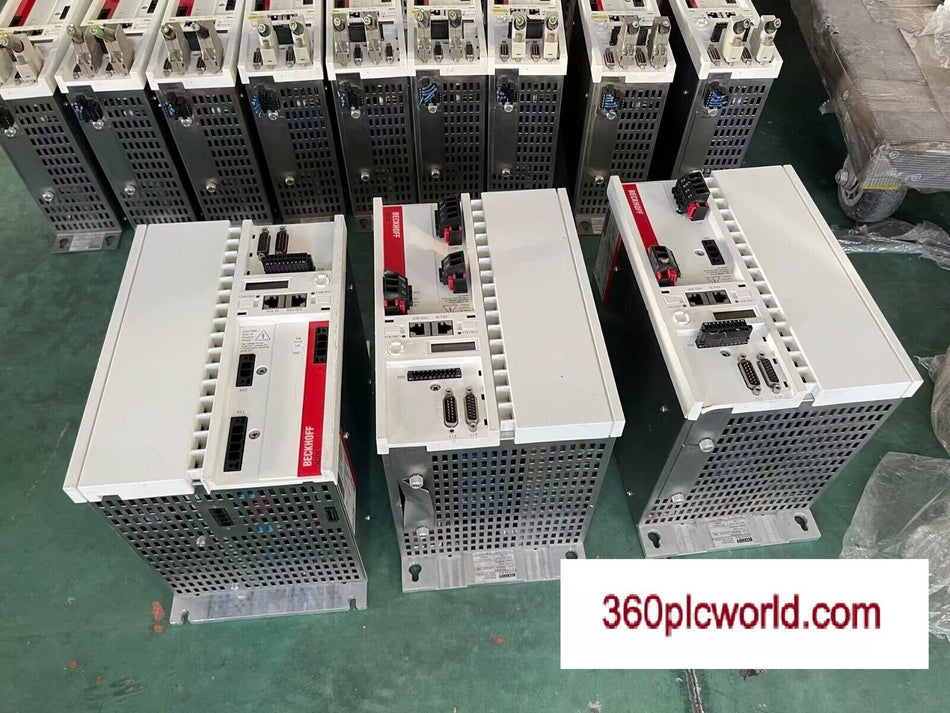 1 PC PARA BECKHOFF AX5118-0000 USADO