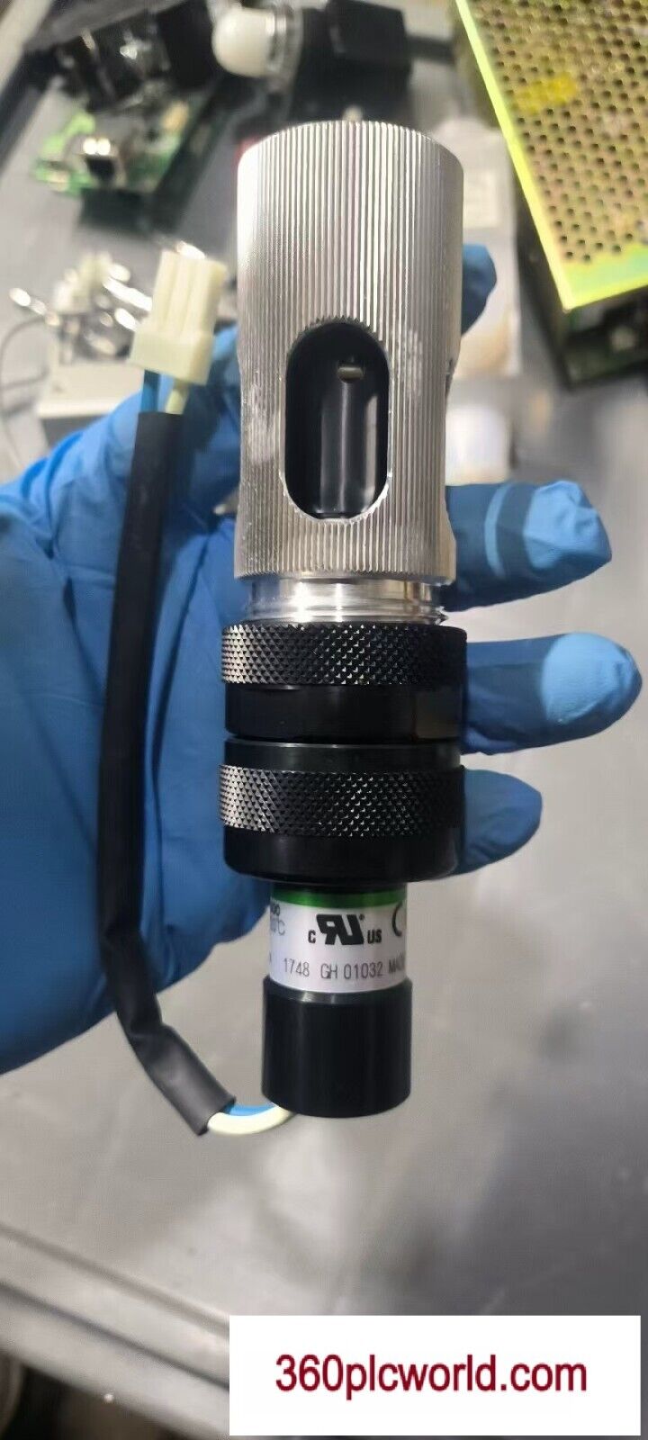 1 PC PARA AZBIL FSP100LT000D NOVO 