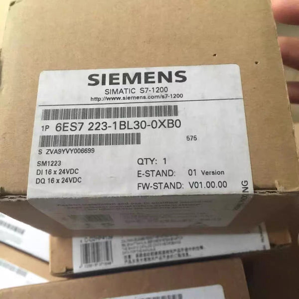 ONE Siemens PLC 6ES7 223-1BL30-0XB0 6ES7223-1BL30-0XB0 NEW