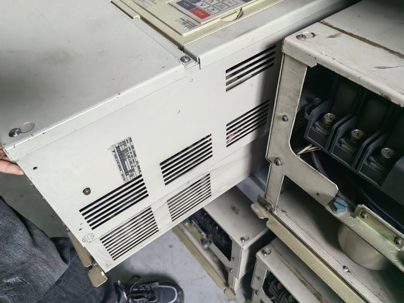 ONE Used Yaskawa Inverter CIMR-G7A4030 30KW 380V Tested