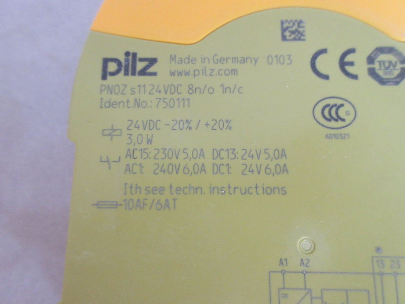 PILZ NEW 750111 PNOZs11 24VDC 8n/o 1 n/c